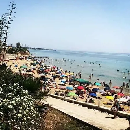 Via Marchesi Nyaraló *