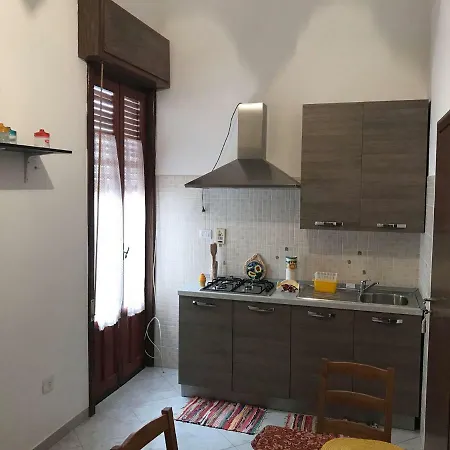 Via Marchesi * Avola